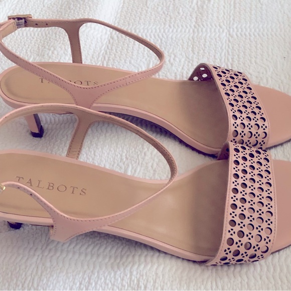 Talbots Pila Perforated Cameo Pink Kitten Heels Size 10 - Picture 5 of 6